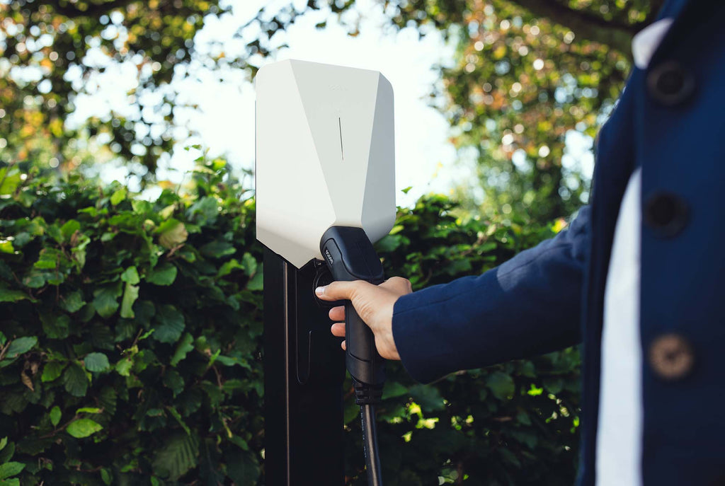 Easee Charge UP / Core / MAX / PRO - Elbilgrossisten