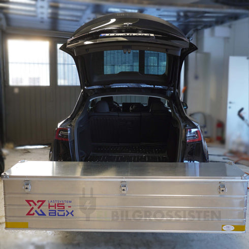HS-XBOX - Transportboks - Tesla Model Y - 200cm - Bagasjerom åpen med HS-XBOX - Elbilgrossisten