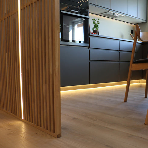 ETLED STRIP PROFIL HØY SORT INNFELT H:15MM L2020MM